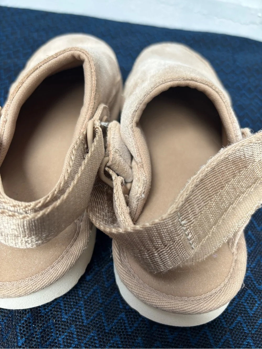 UGG Kids Suede Hook-and-Loop Slippers in Light Beige